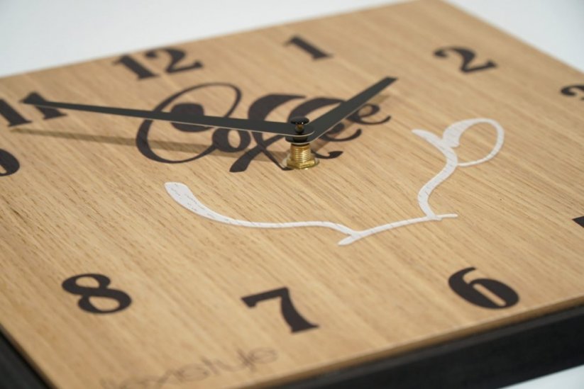 Prekrasan kuhinjski sat s motivom kave