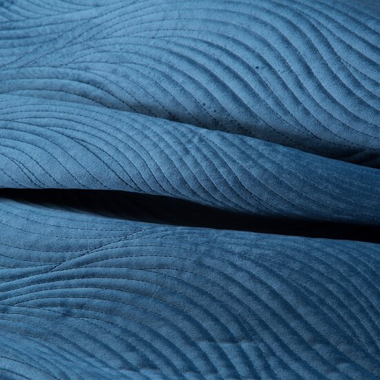 Качествена ватирана покривка за легло в тъмно синьо