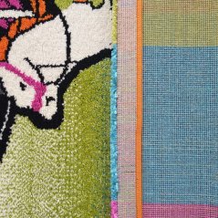 Модерен килим за детска стая с красива цветна въртележка