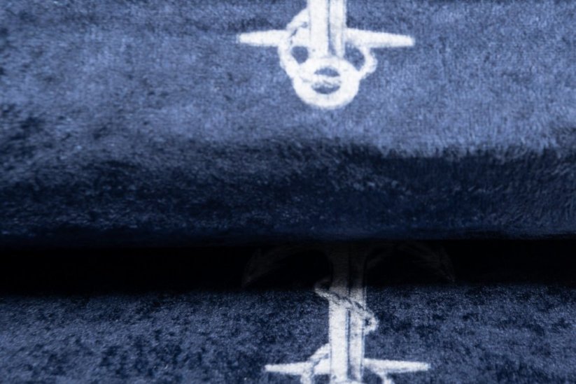 Detský koberec s jednoduchým námorníckym motívom
