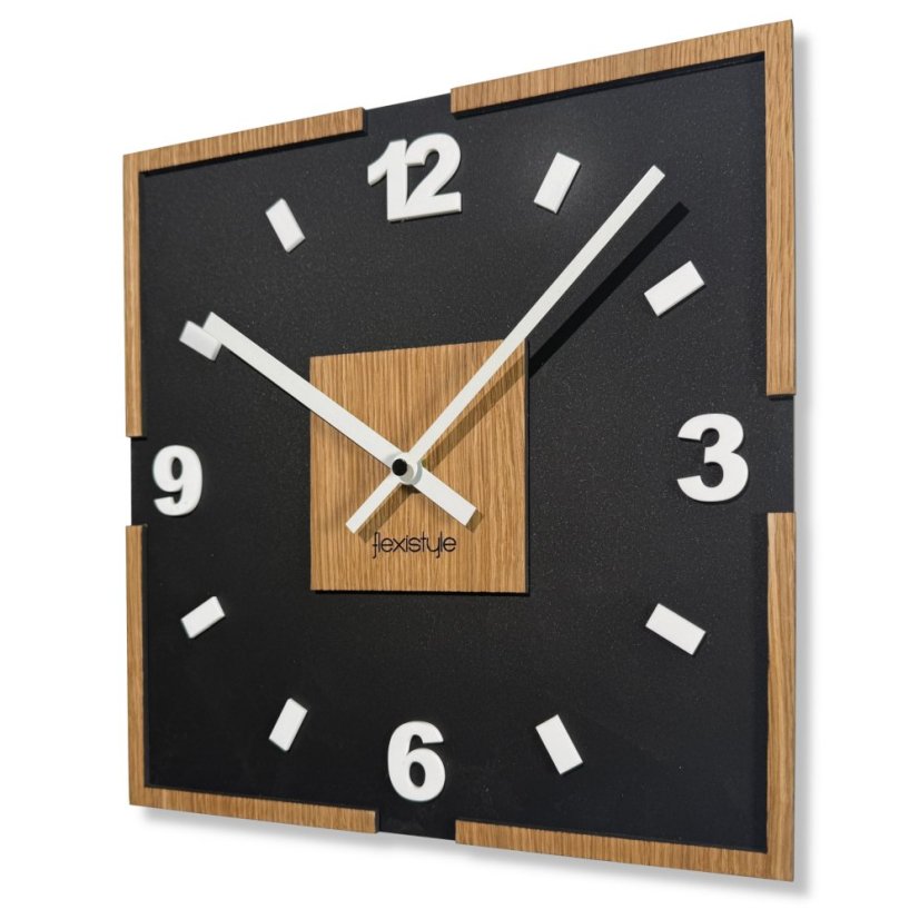 Orologio nero con decoro in rovere 30 x 30 cm