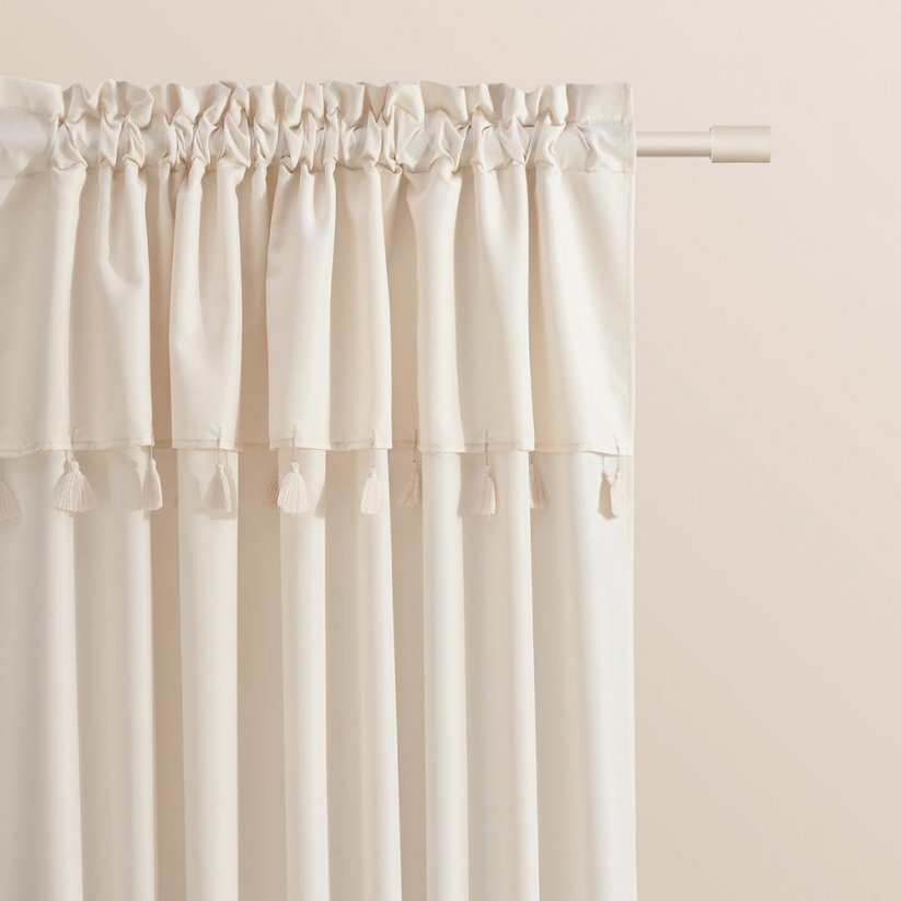 Svetlo krem zavesa Astoria s čopki na veznem traku 140 x 250 cm