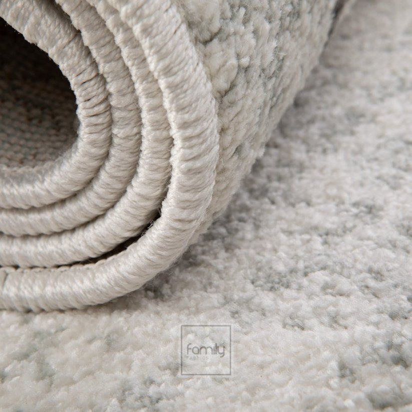 Модерен минималистичен килим