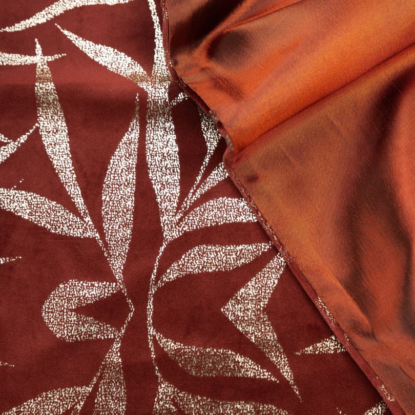 Zamatový stredový obrus s potlačou zelenej farby