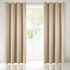 Draperie simplă de culoare bej deschis
