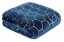 Krásna tmavo modrá deka z mikrovlákna s módnym strieborným vzorom