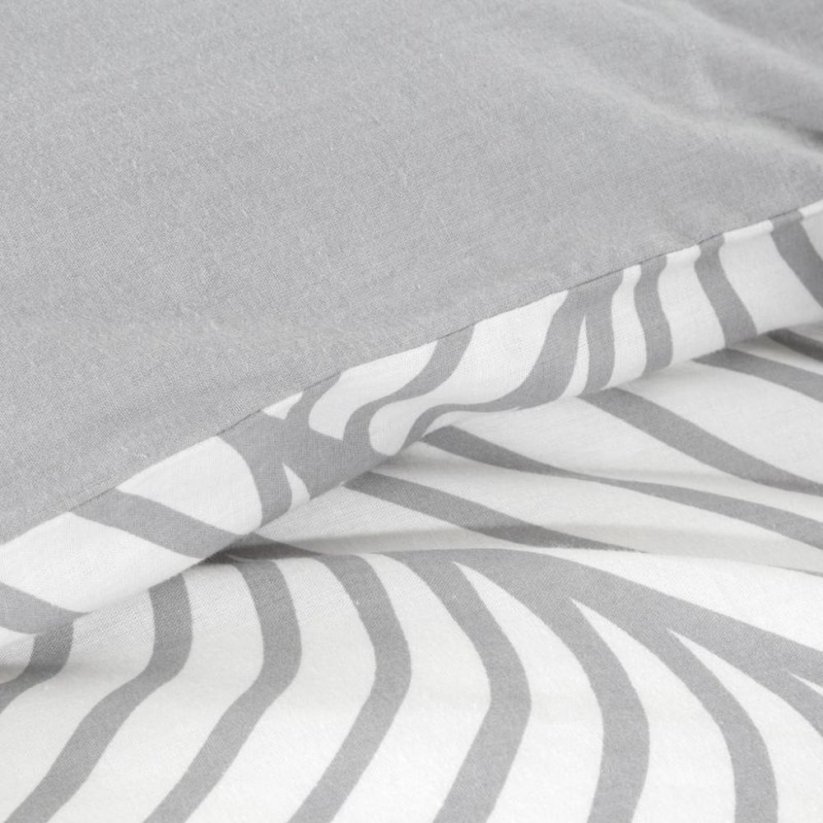 Vzorované posteľné prádlo v bielo sivej kombinácií