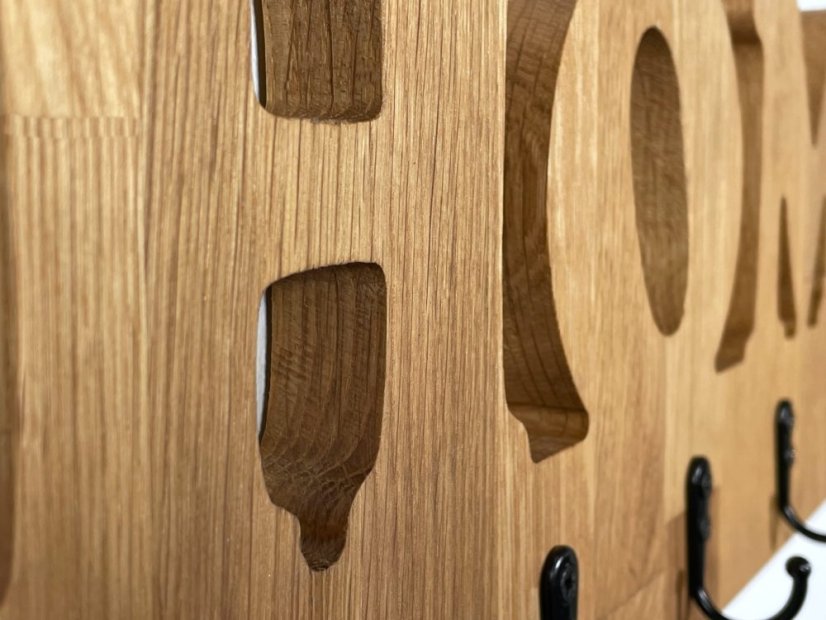Dubový nástenný vešiak z masívu HOME – 50 x 16,5 cm