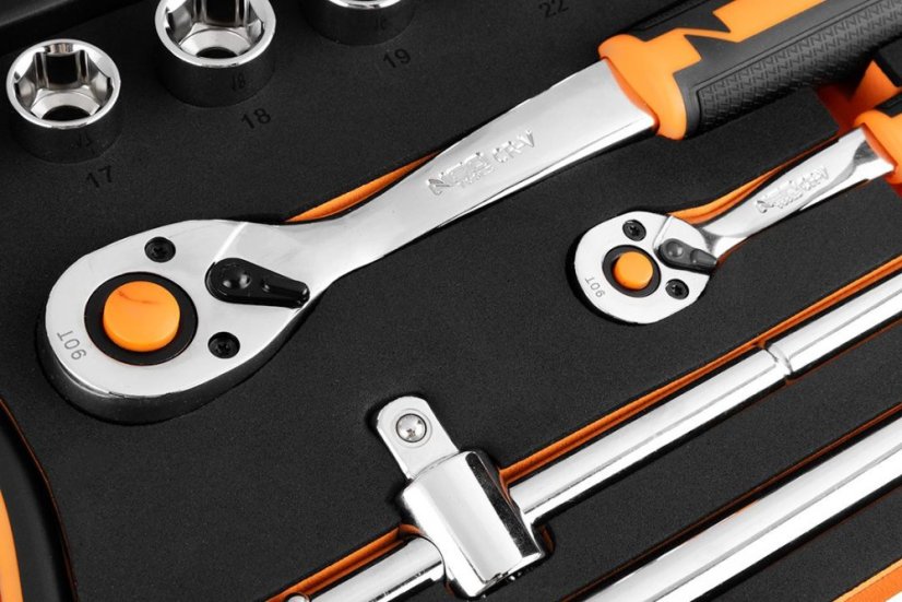 Set de scule NEO TOOLS în cutie – 95 de piese