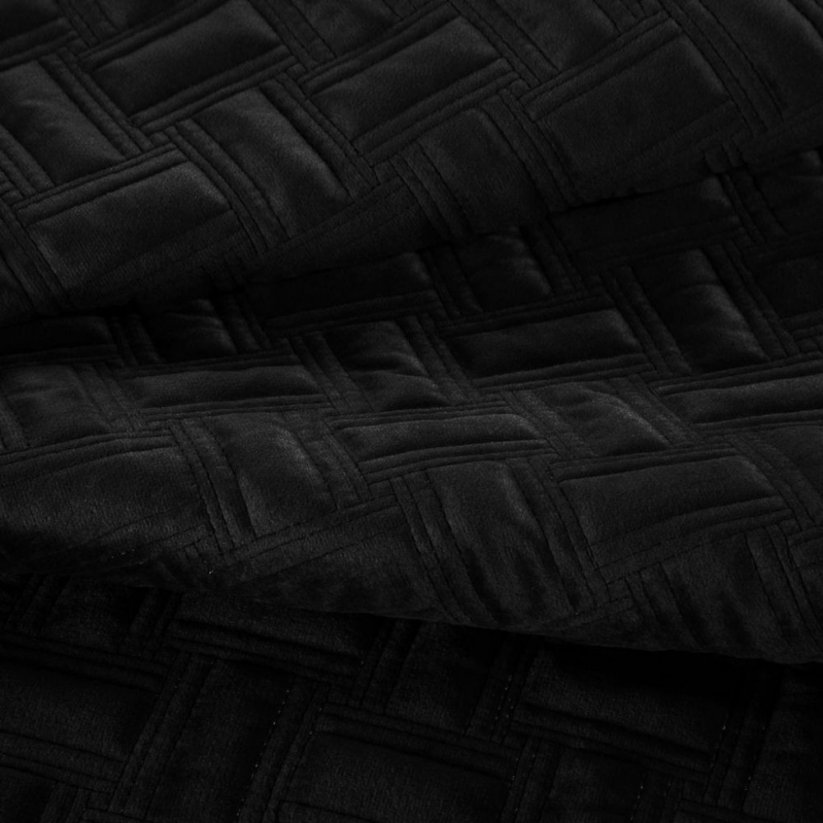 Sametový přehoz na manželskou postel v černé barvě