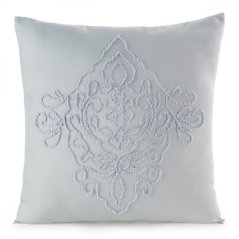 Zdobená obliečka na vankúš s ornamentom