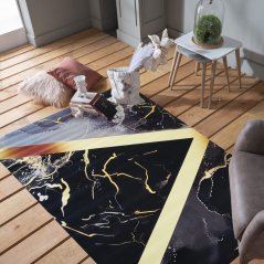 Luxuriöser schwarzer Teppich mit goldenem Muster