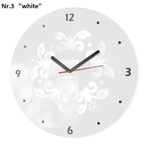 Nástěnné hodiny s ornamenty