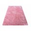 Moderný koberec púdrovo ružovej farby
