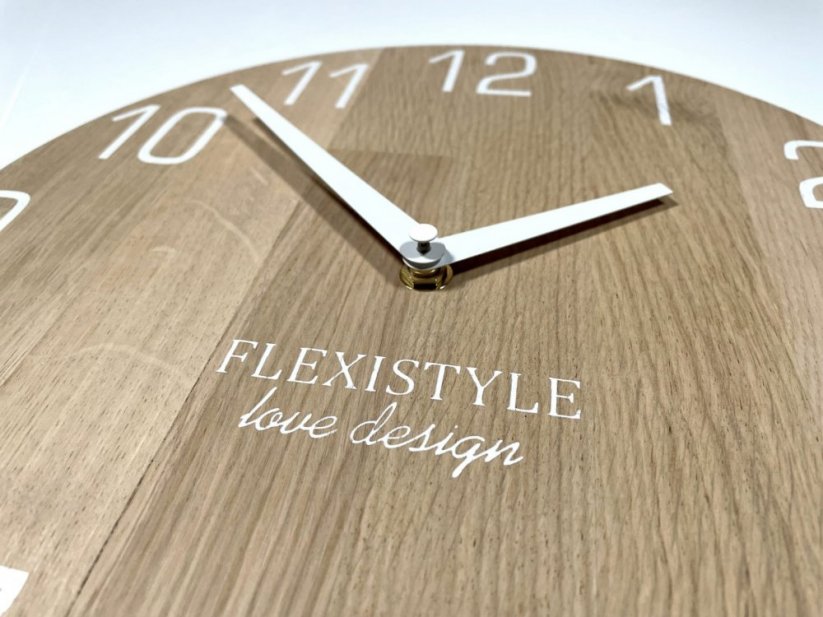 Kvalitné dubové nástenné hodiny 30 cm