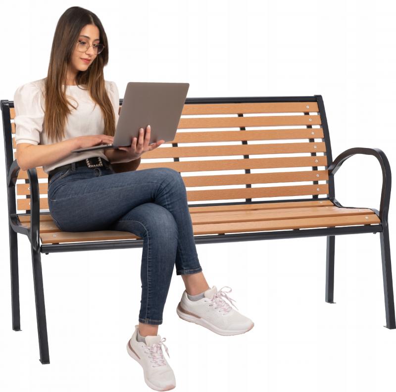 Moderná záhradná lavička v hnedej farbe 125 x 60 x 80 cm