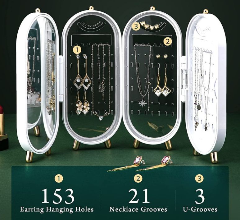 Elegantný stojan na šperky v tvare skrinky – luxusný doplnok pre váš toaletný stolík