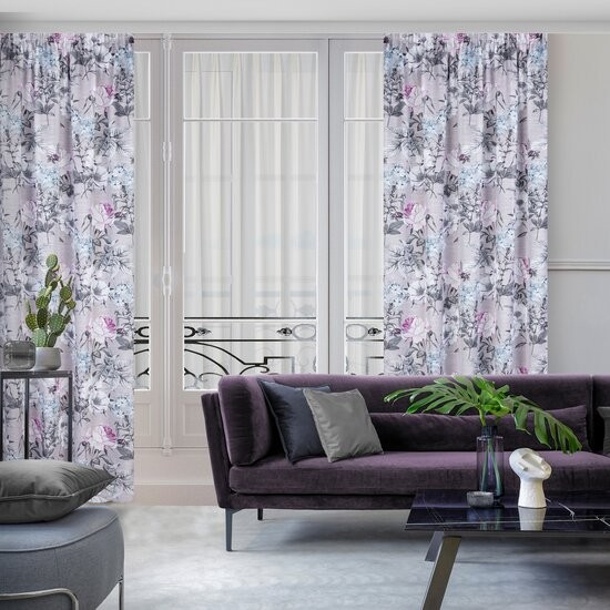 Kvetovaný záves fialovej farby so zavesením na riasiacu pásku 140 x 270 cm