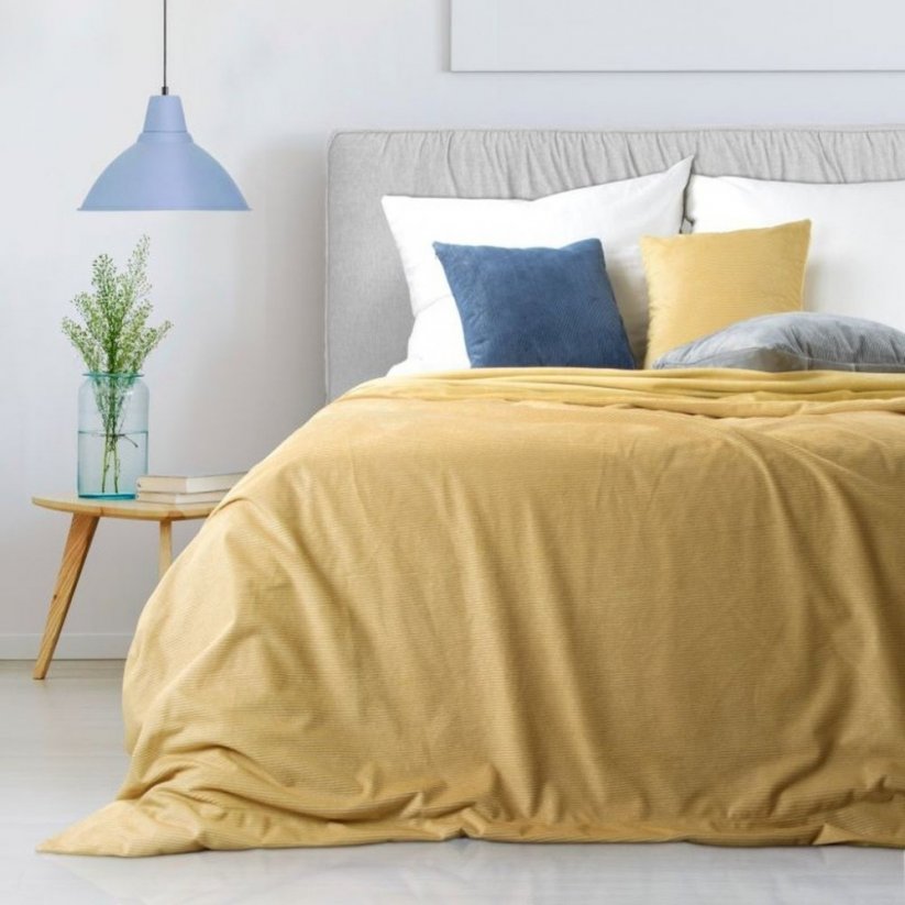 Fino posteljno pregrinjalo v rumeni barvi 220 x 240 cm