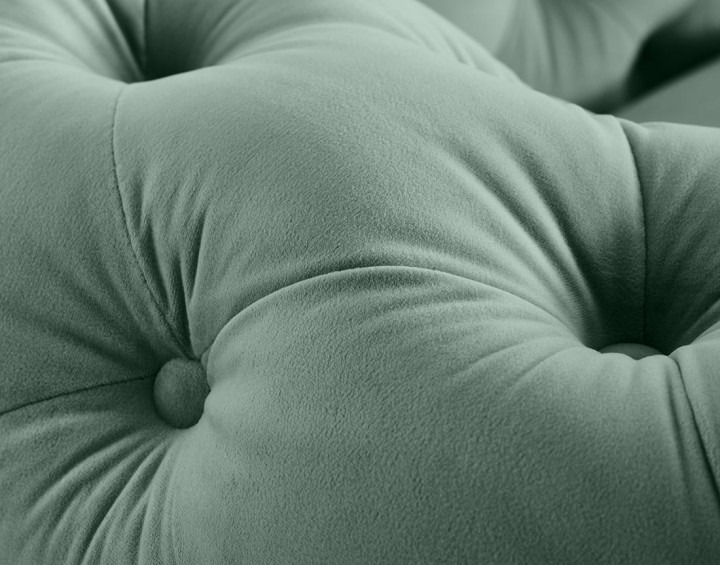 Prešívané luxusné zamatové kreslo do obývačky – dostupné v rôznych farbách