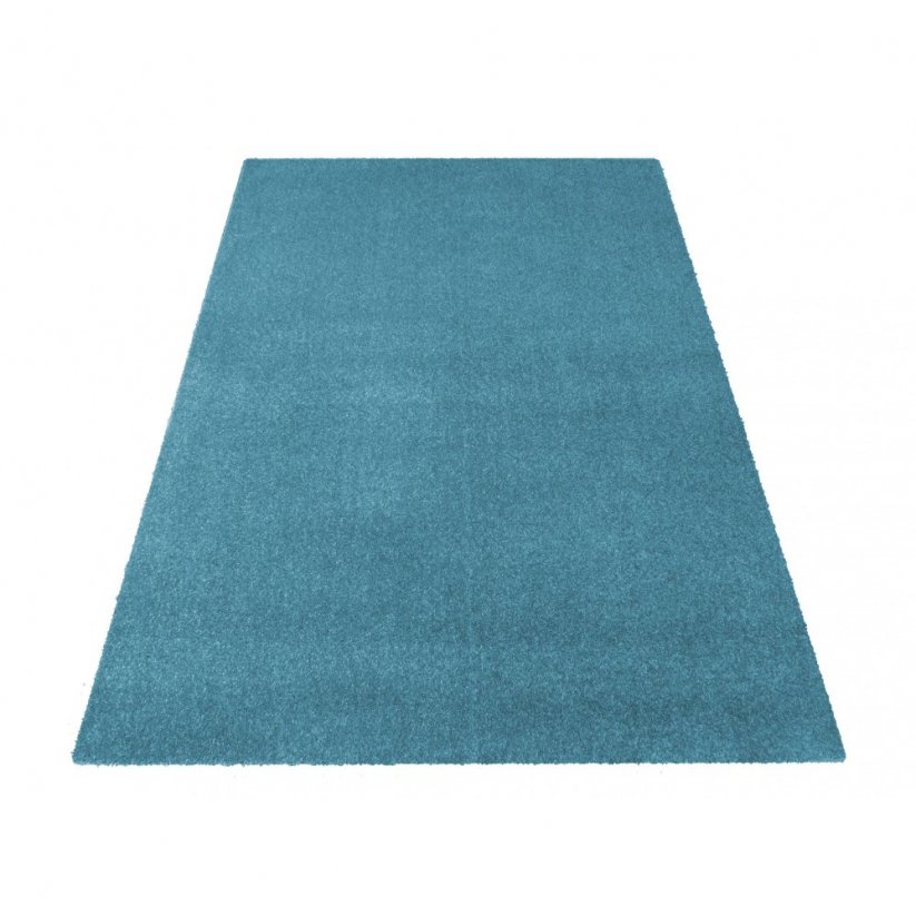 Едноцветен килим в син цвят - Размерът на килима: Ширина: 160 см | Дължина: 220 см