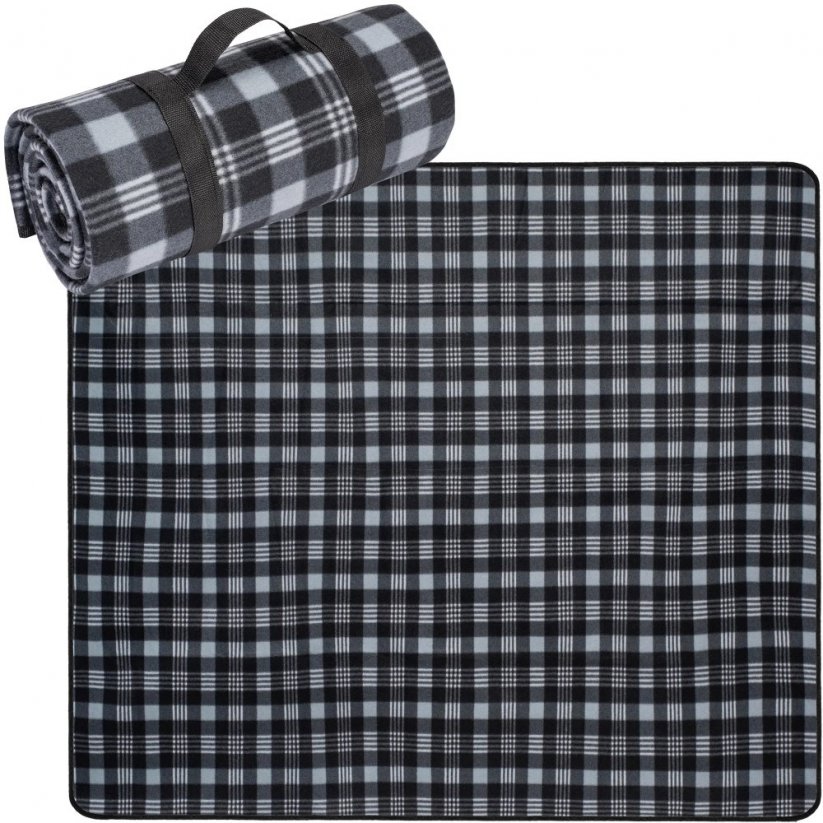 Čierna pikniková deka s rozmerom 130 x 150 cm