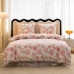 Romantische weiße Bettwäsche mit rosa Rosen