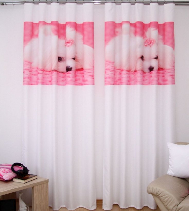 3D weißer Vorhang für Kinderzimmer mit einem weißen Hund auf einer rosa Decke