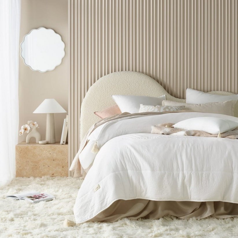 Fehér ágytakaró Noemi bojtokkal 170 x 210 cm