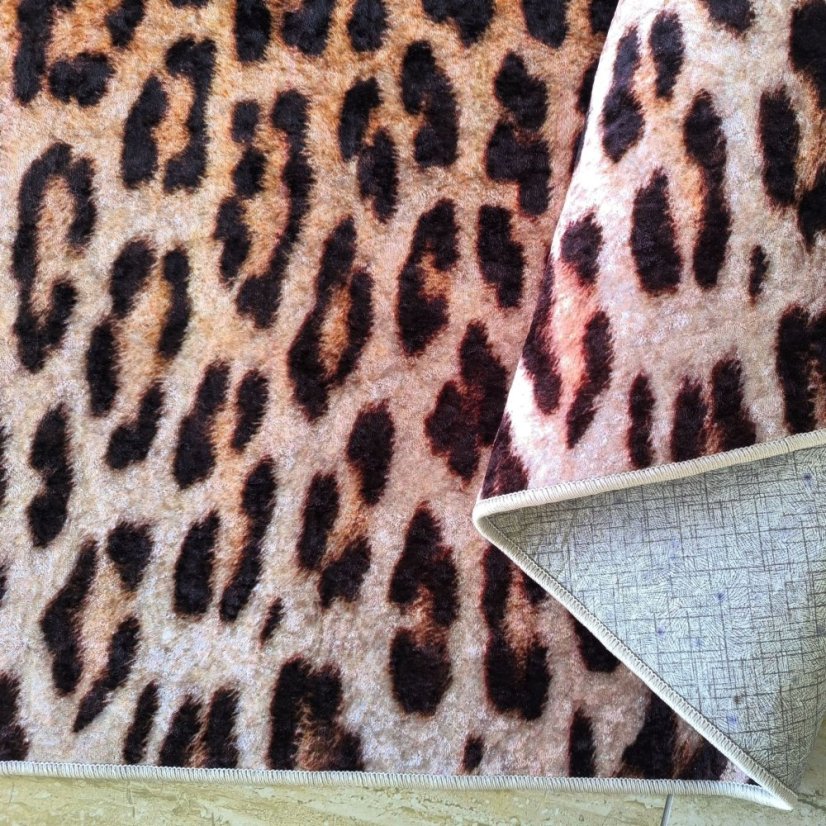 Szőnyeg időtlen leopárd mintával