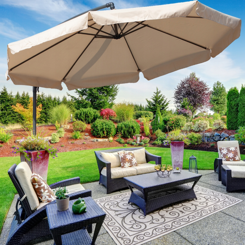 Veliki vrtni suncobran bež boje sa stalkom