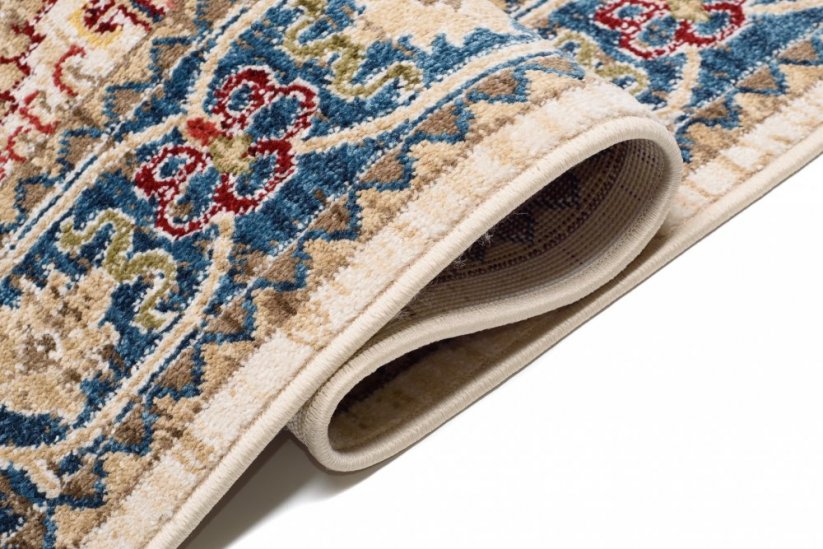 Krémes keleti szőnyeg marokkói stílusban