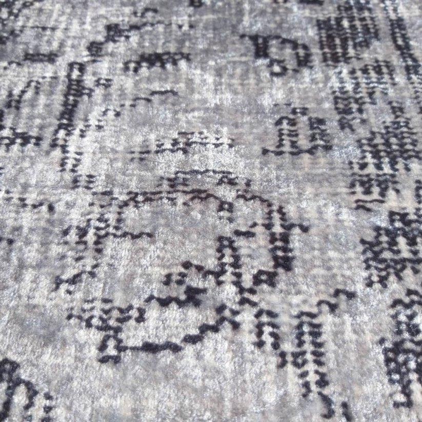 Grauer Teppich mit orientalischem Muster - Die Größe des Teppichs: Breite: 120 cm | Länge: 180 cm