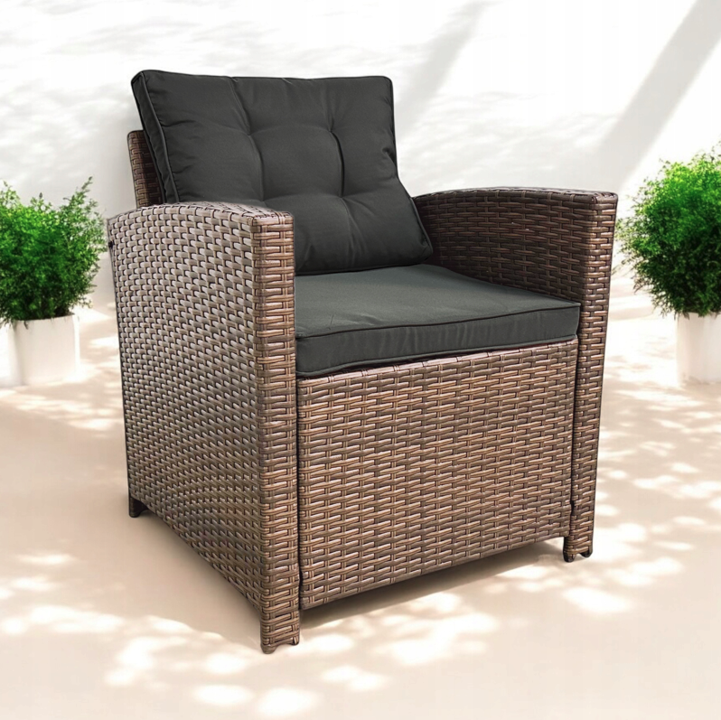 Két kerti fotelből álló garnitúra technoratánból SFS020-SC - barna + szürke párna