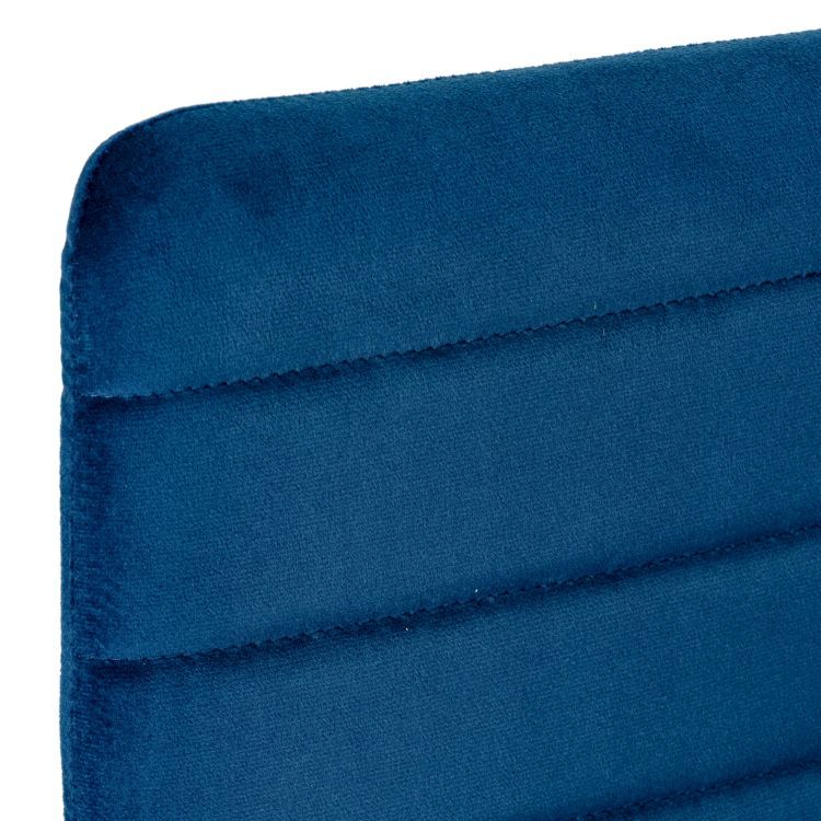 Komplet 4 elegantnih žametnih stolov v modri barvi