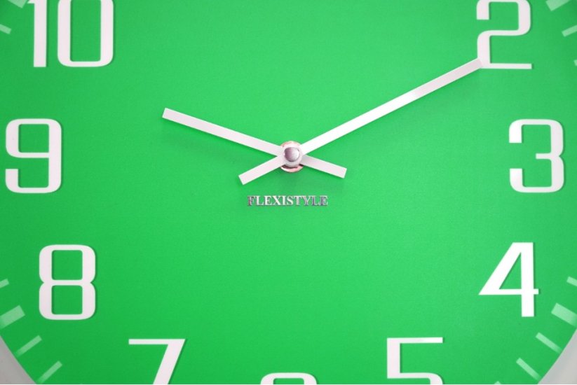 Зелен стенен часовник с безшумен ход