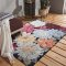 Bezaubernder Teppich mit Blumenmuster