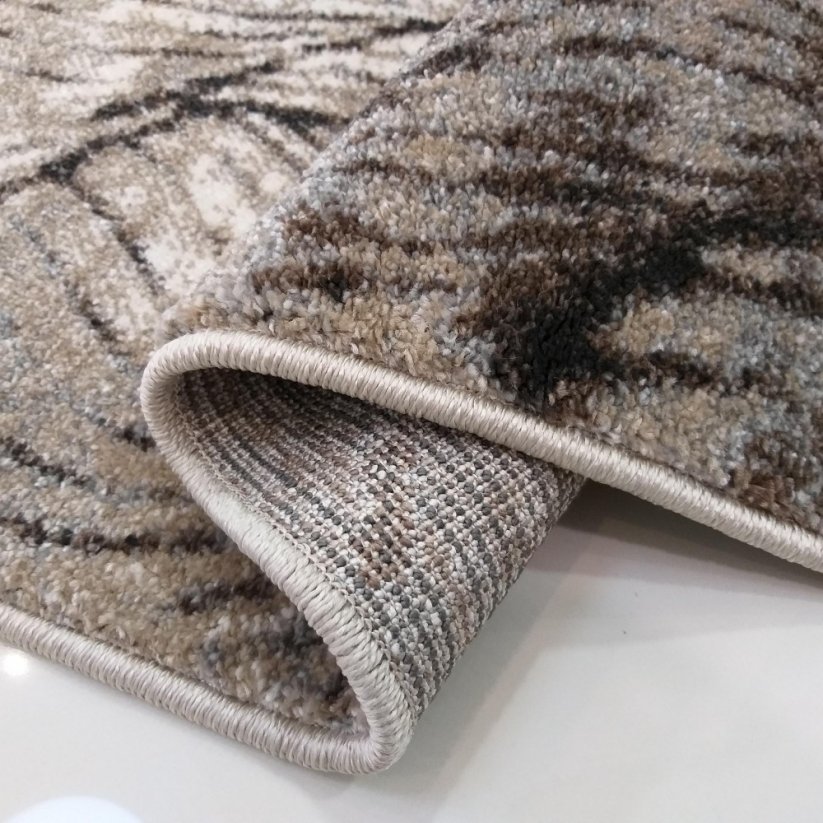 Krásný béžový koberec v originálním provedení