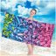 Плажна кърпа с мотив от цветни кубчета 100 х 180 см