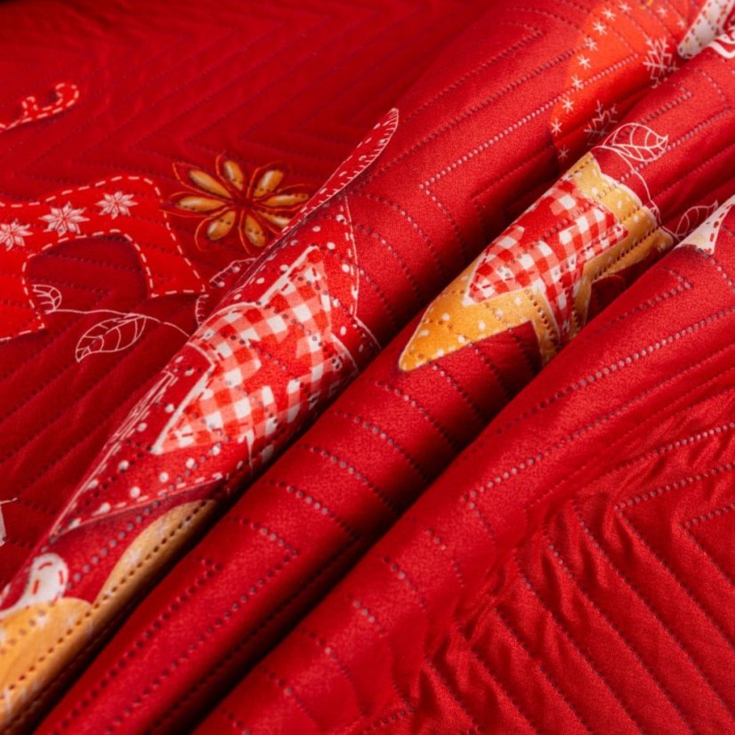 Prešívaný vianočný prehoz na posteľ červený s motívom hviezd a sobov