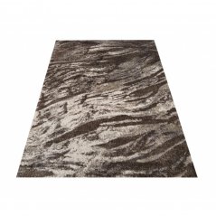 Практичен килим за хол с фин вълнообразен десен в неутрални цветове