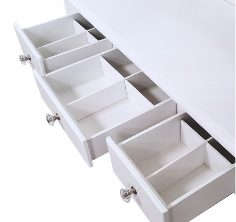 Toaletný stolík so zrkadlom so zabudovanými led svetielkami