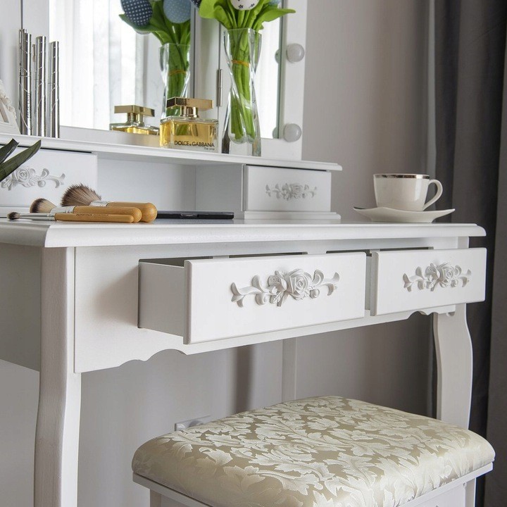 Moderný toaletný stolík s LED osvetlením v bielej farbe