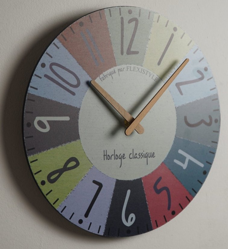 Barevné hodiny na zeď s průměrem 30cm