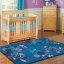 Tyrkysový koberec pre deti s motívom motýľov