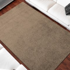 Shaggy jednofarebný koberec v béžovej farbe