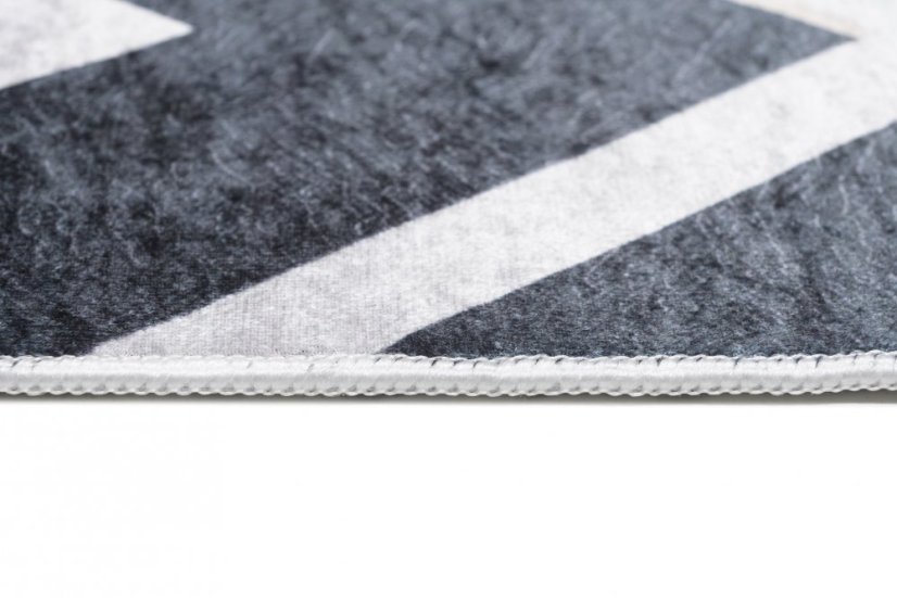 Unverwechselbarer Trendteppich mit geometrischem Muster