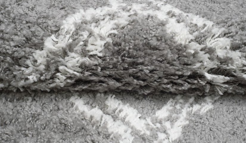 Huňatý šedý vzorovaný behúň