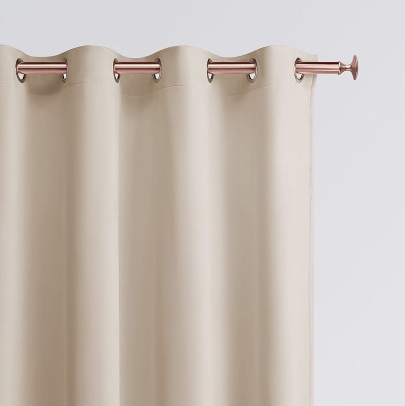 Krémszínű függöny Aura ezüst körökön lógó függönnyel 140 x 250 cm