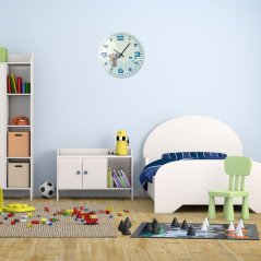 Weiße Jungenwanduhr mit Teddybär und blauem Zifferblatt
